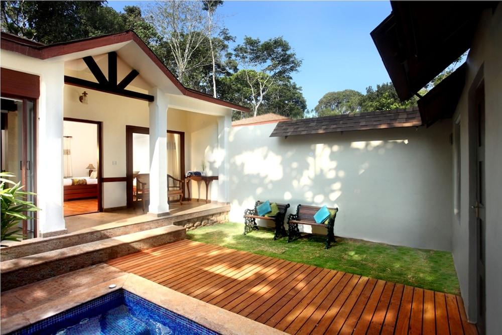 Carmelia Haven Resort Thekkady Esterno foto