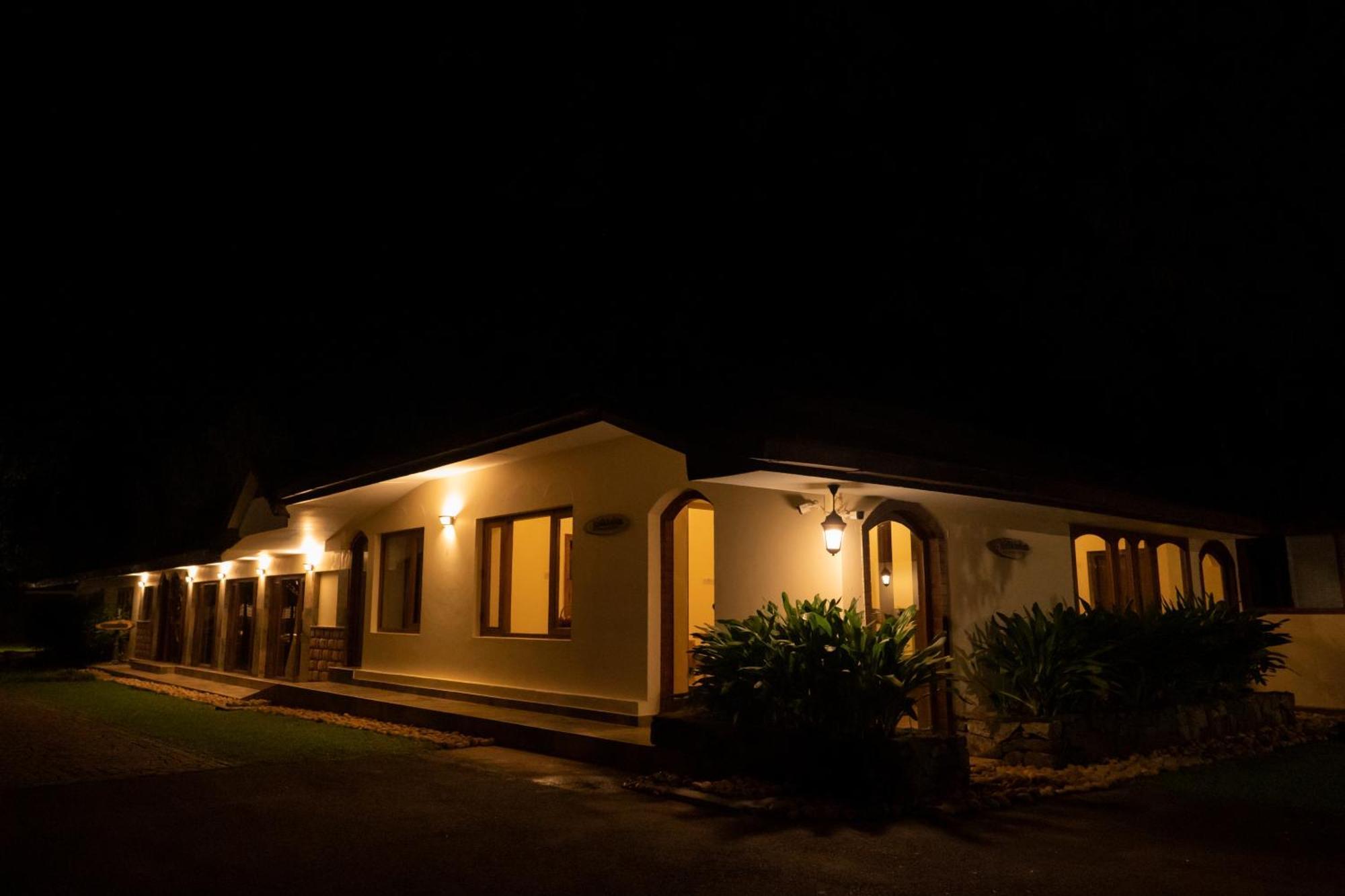 Carmelia Haven Resort Thekkady Esterno foto