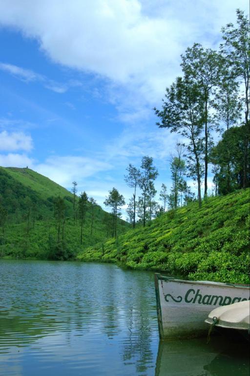 Carmelia Haven Resort Thekkady Esterno foto